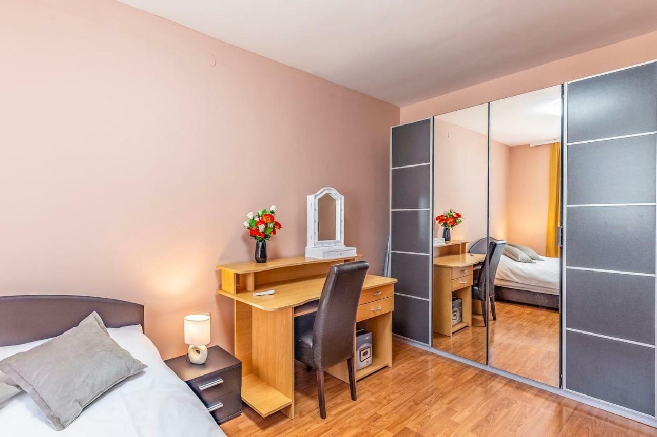 All Seasons Apartment Pola Esterno foto