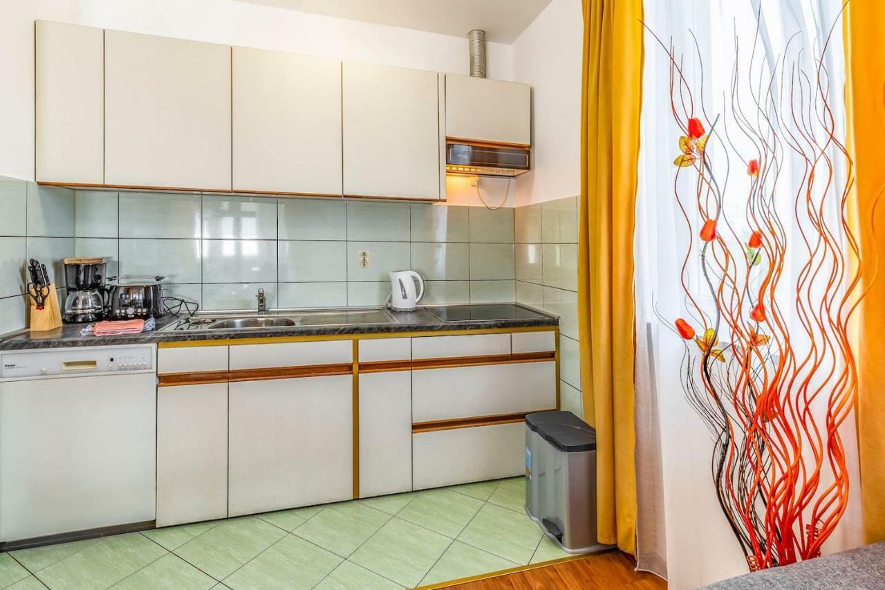 All Seasons Apartment Pola Esterno foto